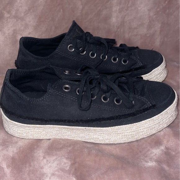 Black High Top Converse - Picture 1 of 1